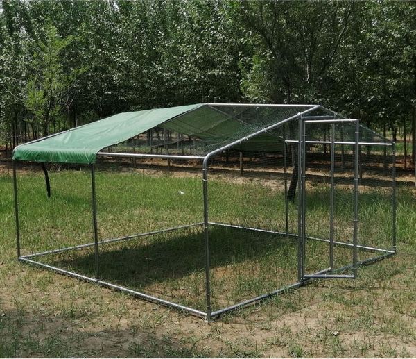 parc grillagé pour poules